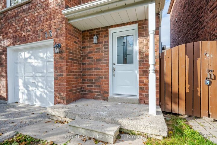 Property Photo:  1995 Pinegrove Avenue 13  ON L1V 6W4 
