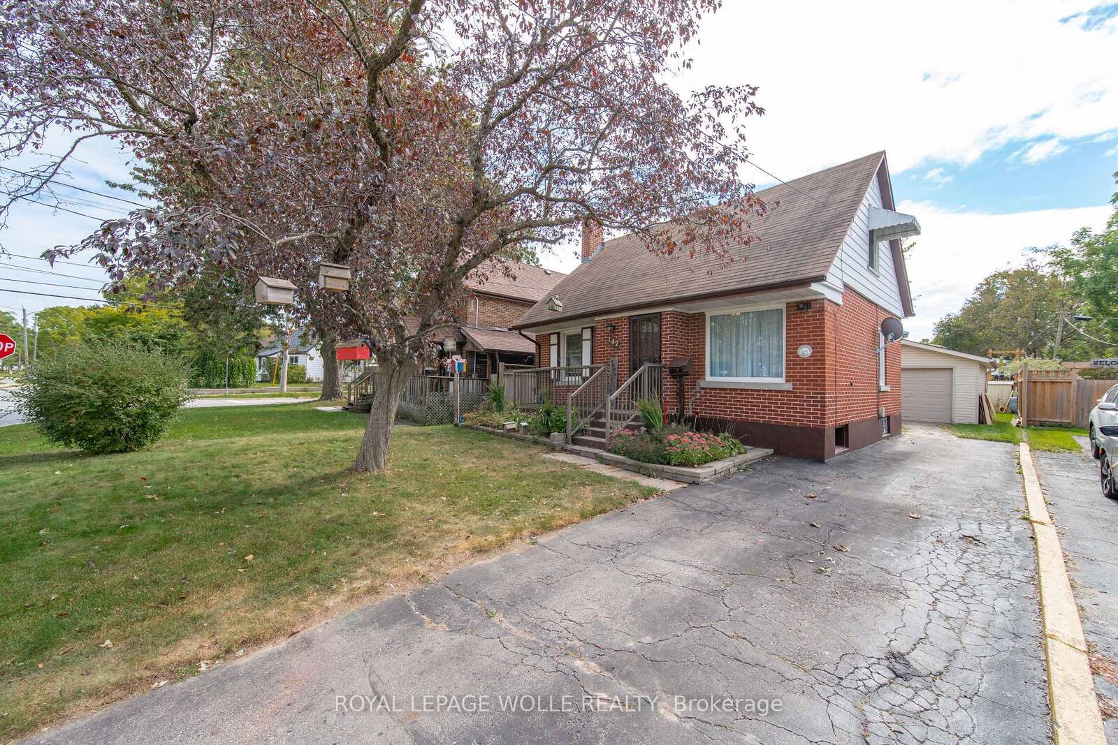 Property Photo:  147 Glen Road  ON N2M 3G3 