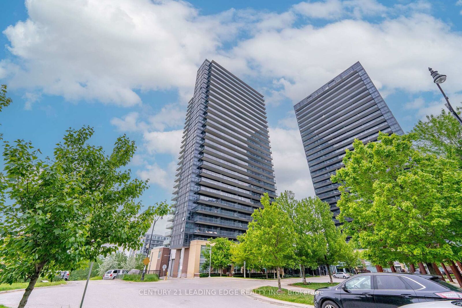 Property Photo:  33 Singer Court Ph3  ON M2K 0B4 