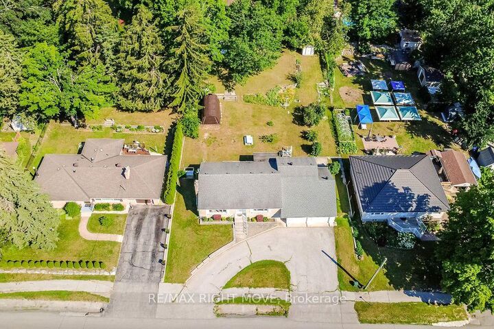 Property Photo:  94 Fittons Road E  ON L3V 2J5 