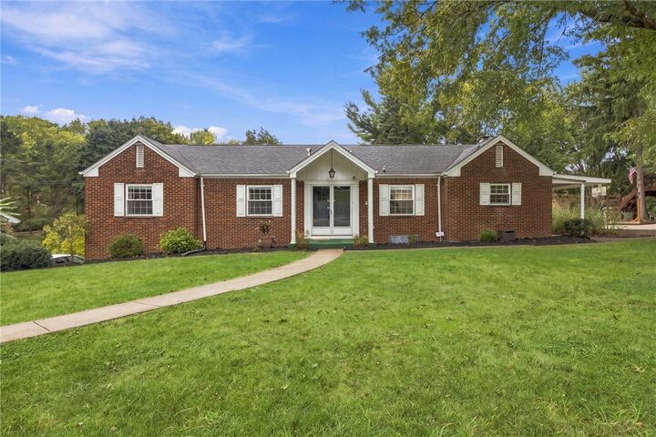 Property Photo:  3601 McCrady Rd  PA 15235 