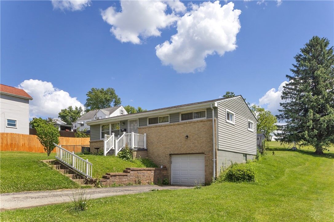 Property Photo:  402 Highland Ave  PA 15637 