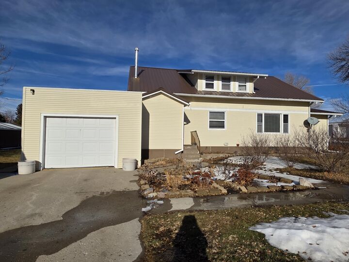 Property Photo:  393 Marsh Street  SD 57450 