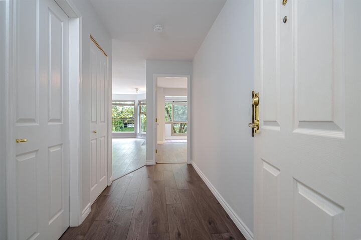Property Photo: 5650 Oak Street 208 BC V6M 2V6