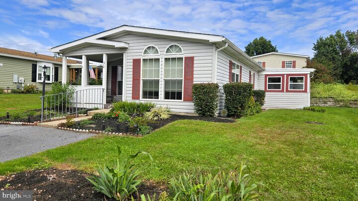 Property Photo: 30 Juniper Court E PA 19438