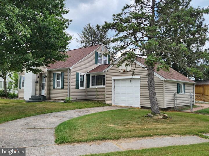 Property Photo:  512 State Street  DE 19973 