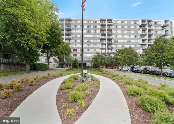 Property Photo:  4977 Battery Lane 807  MD 20814 