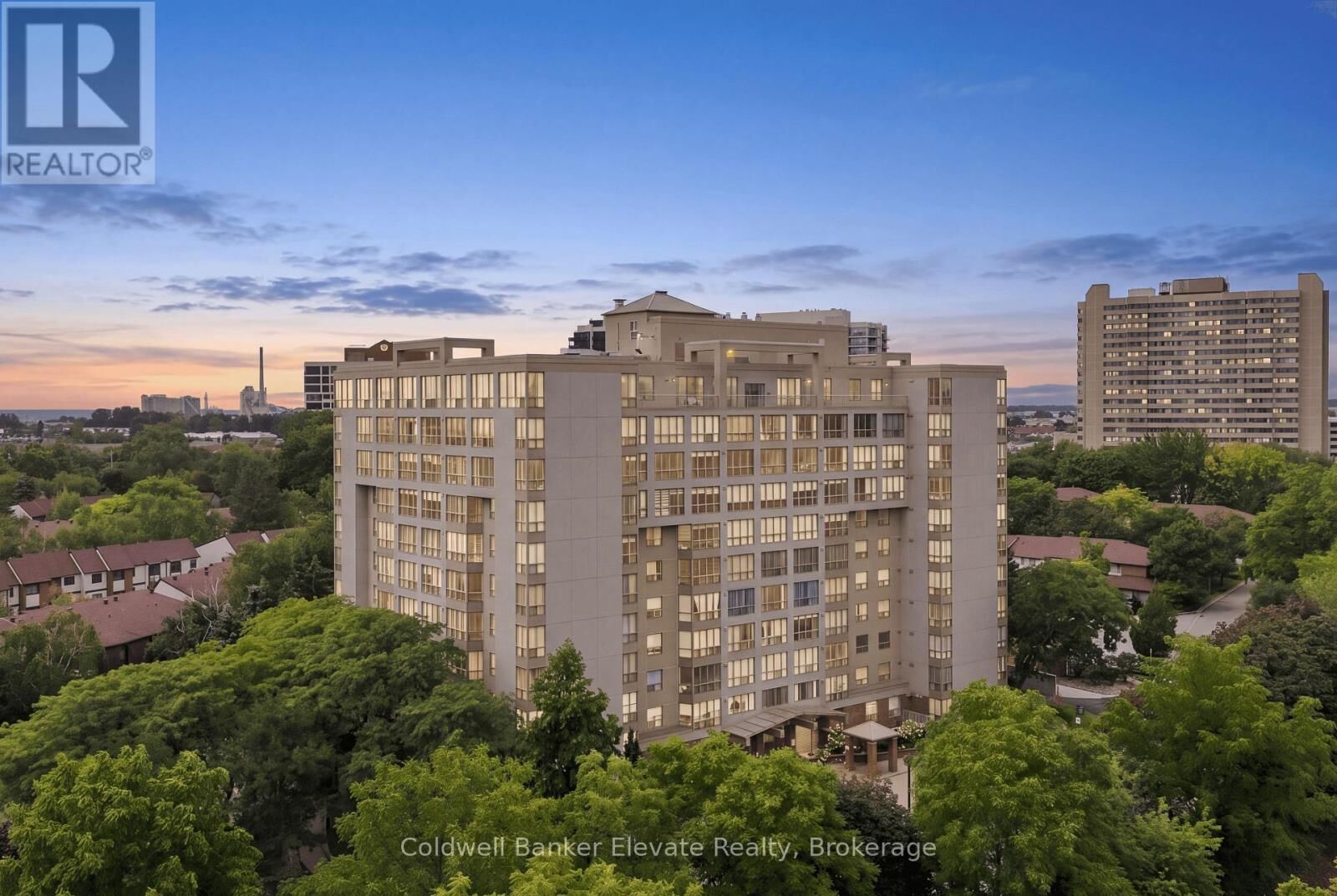 Property Photo: 1110 Walden Circle 312 ON L5J 4R3