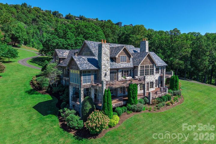 Property Photo: 733 Dogwood Lane NC 28605