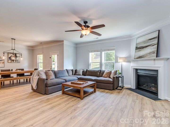 Property Photo:  3827 Park South Station Boulevard  NC 28210 