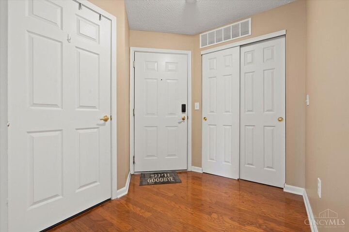 Property Photo: 5461 Michelles Oak Court OH 45248
