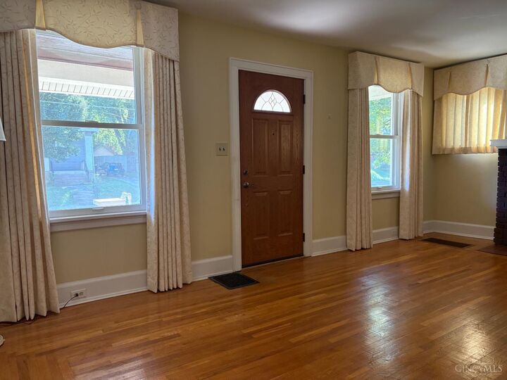 Property Photo: 3927 Delmar Avenue OH 45211