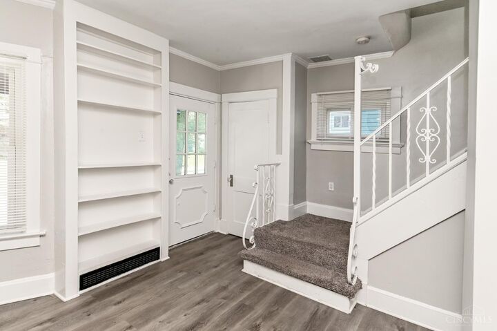Property Photo:  1946 Hewitt Avenue  OH 45207 