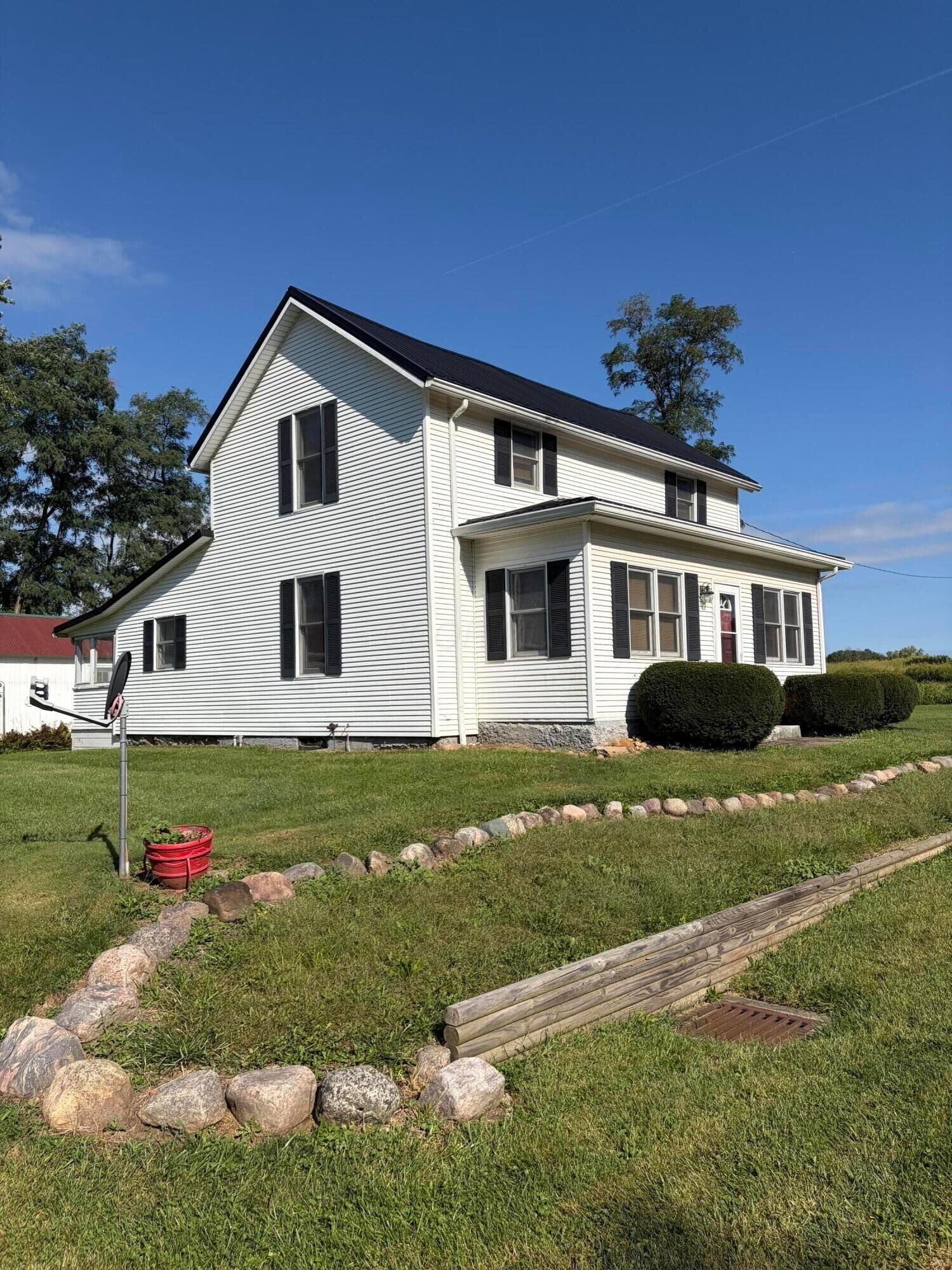 Property Photo:  635 State Route 674 N  OH 43103 