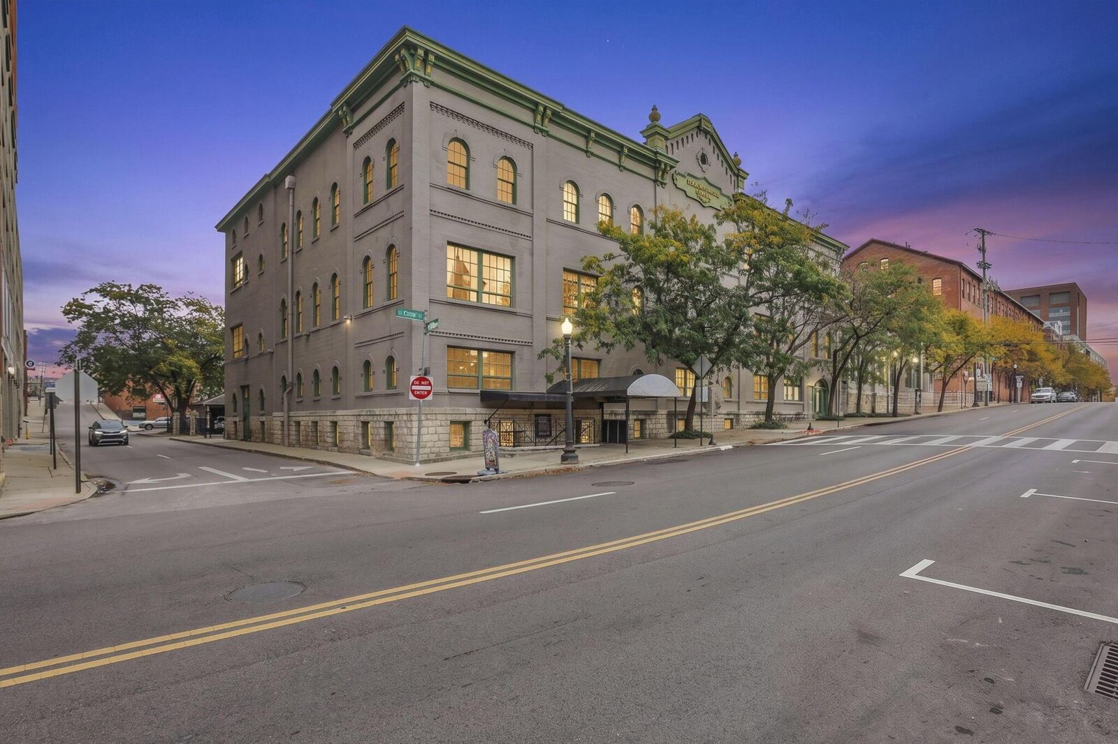 Property Photo: 38 W Hoster Street OH 43215