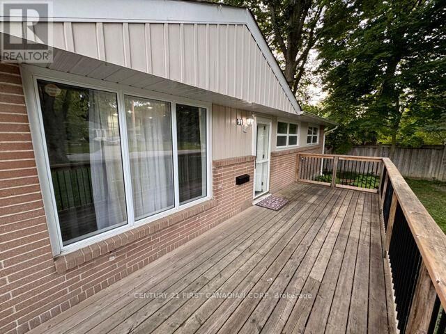 Property Photo:  31 Thorncrest Crescent  ON N6J 1K4 