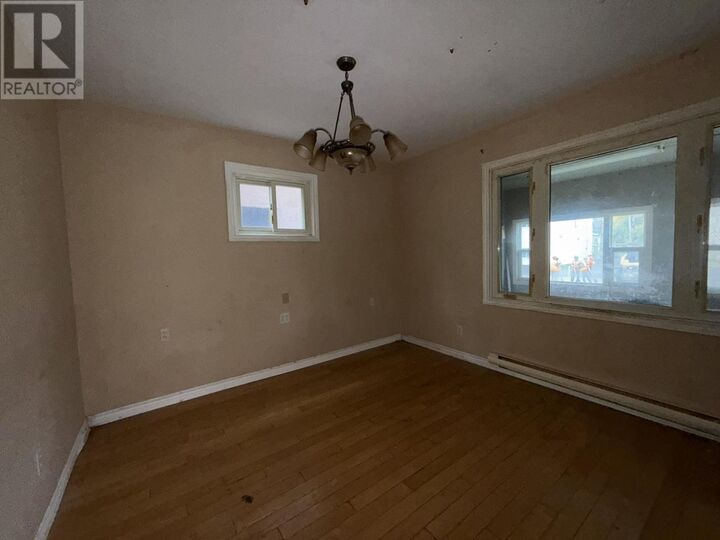 Property Photo:  35 Albert St  ON P6A 2H7 