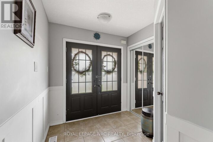 Property Photo:  8769 Dogwood Crescent  ON L2H 2Y6 