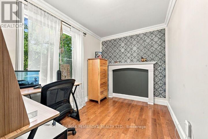 Property Photo:  397 Trafalgar Road  ON K8A 5B3 