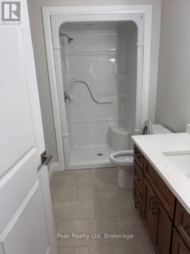 Property Photo:  429 North Victoria Avenue North Main Floor  ON N4W 1T3 