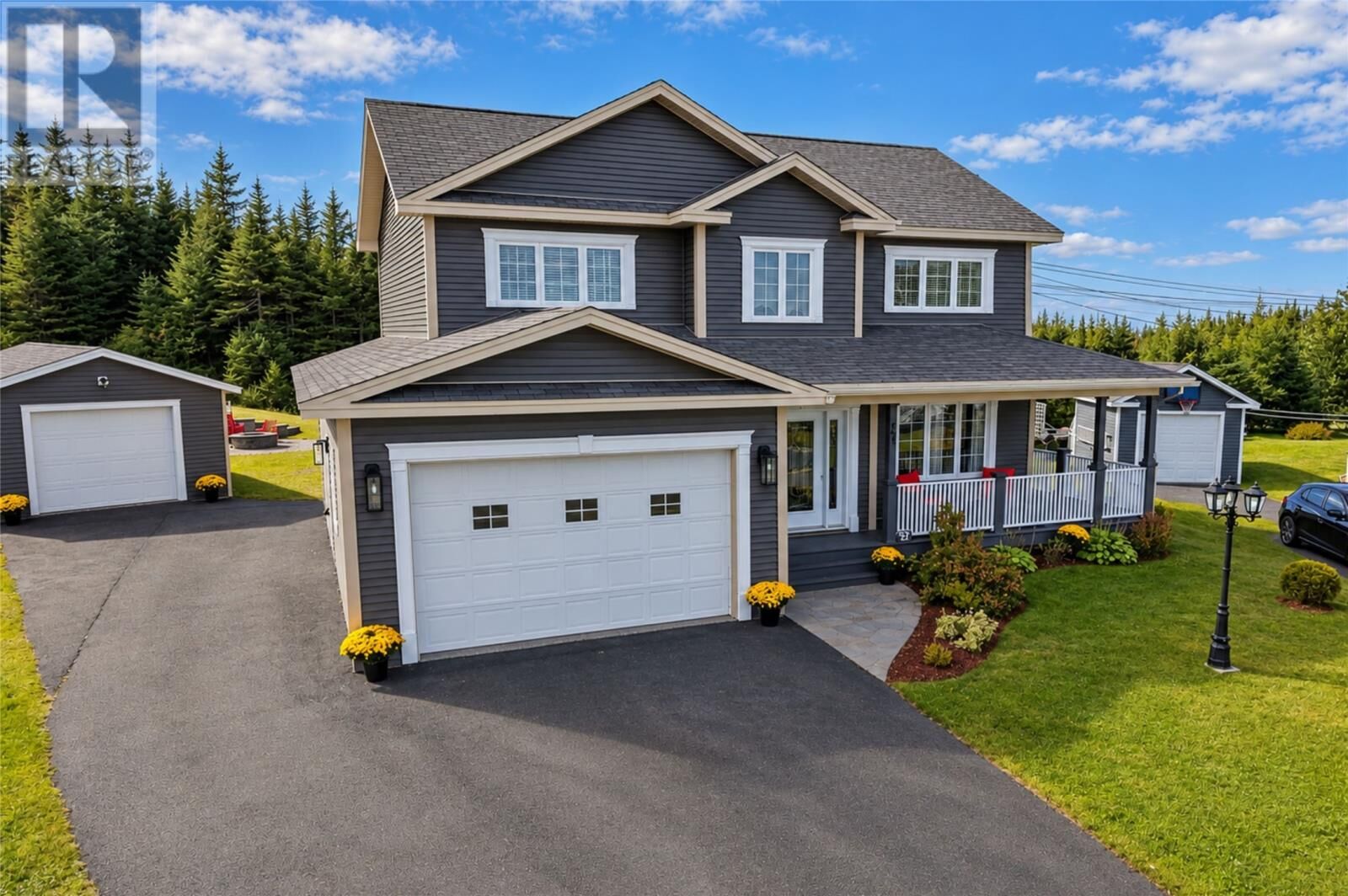 Property Photo:  27 Summerwood Place  NL A1M 0B5 