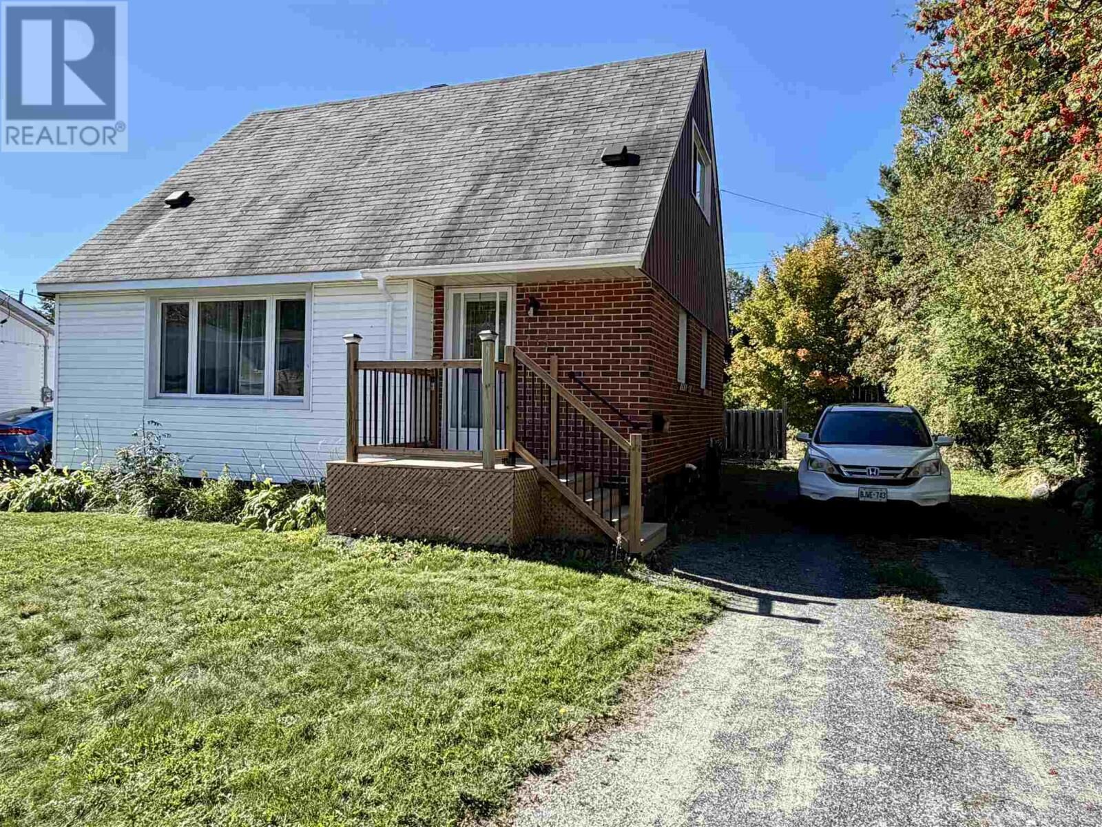 Property Photo: 135 Dieppe Ave ON P5A 1H6