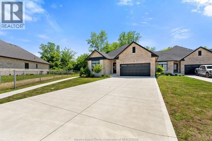 Property Photo:  253 Livingstone Crescent B (Lower)  ON N9V 0H1 