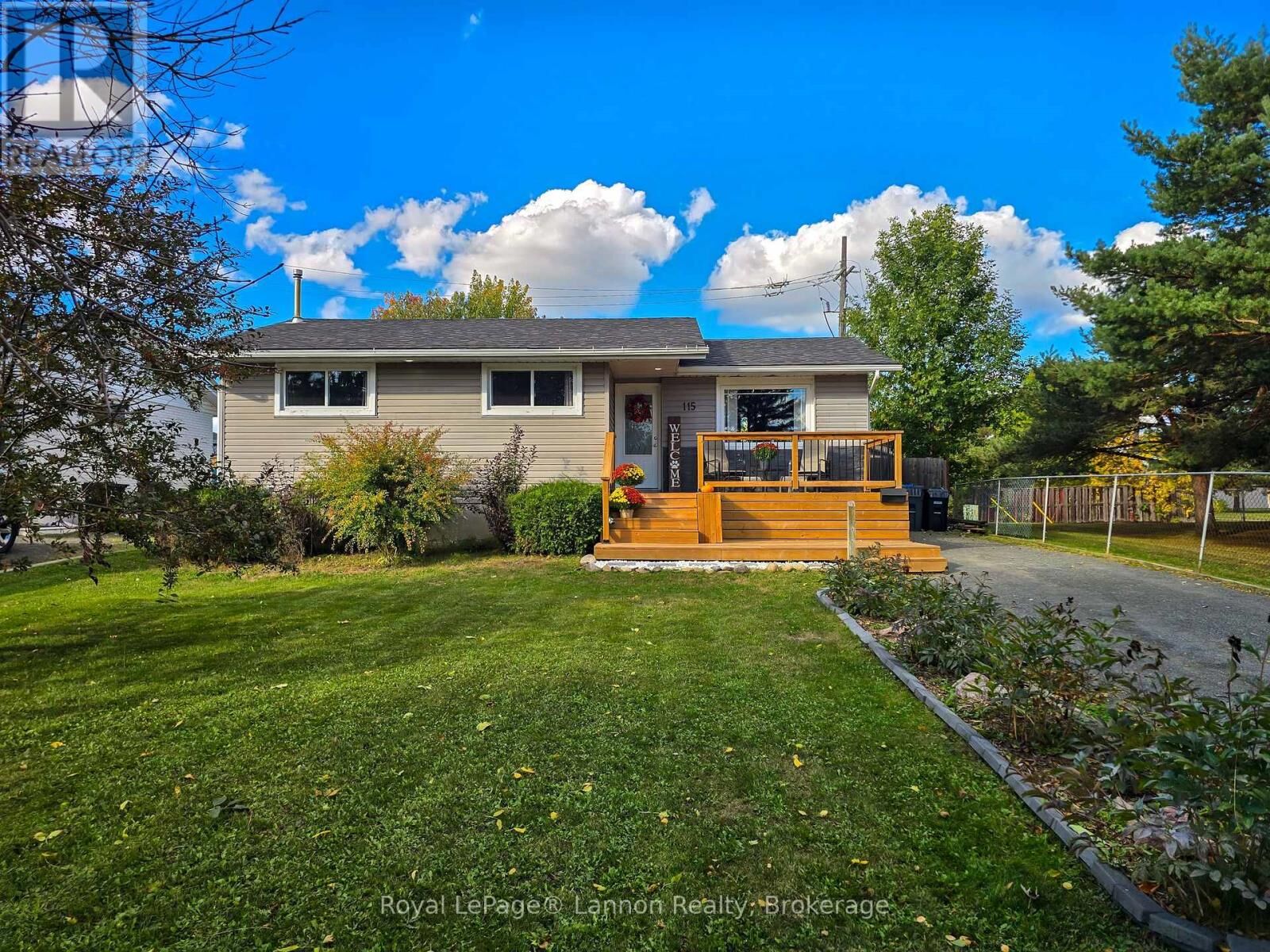 Property Photo: 115 Newberry Crescent ON P7C 2E4