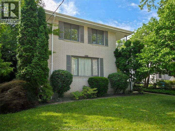 Property Photo:  454 King Street West  ON N7M 1G5 