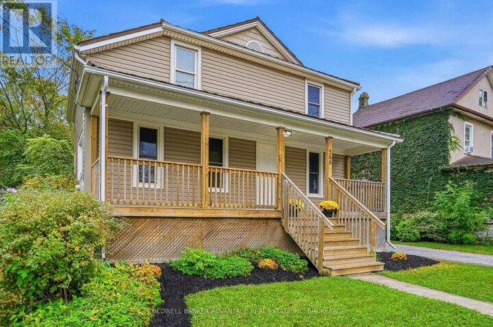 Property Photo:  368 Niagara Street  ON L3C 1K9 