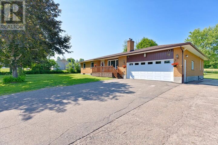 Property Photo:  2935 Burnstown Road  ON K7V 3Z4 
