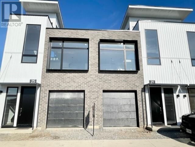 Property Photo: 29 Summersides Mews ON L0S 1E6