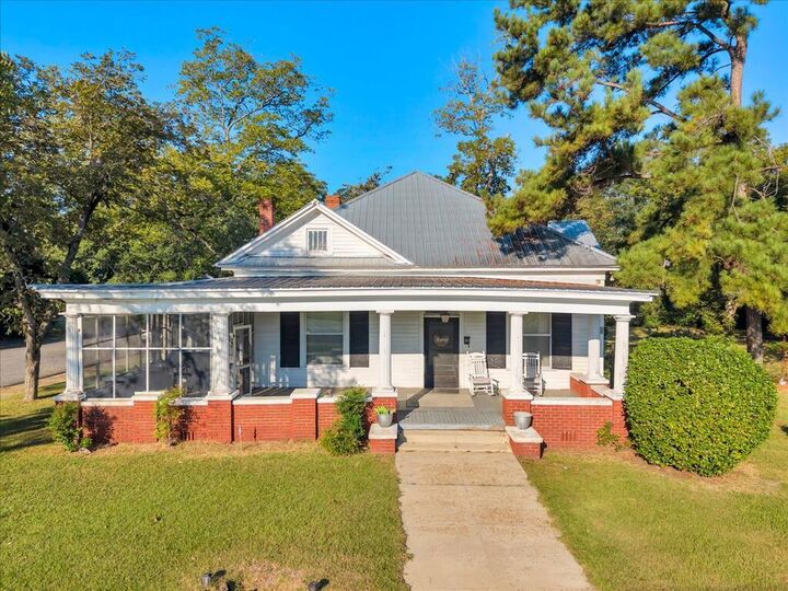 Property Photo:  412 S 3rd St  GA 31015 