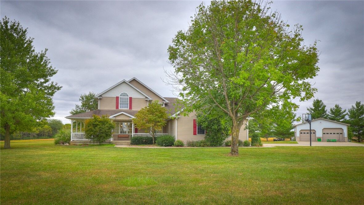 Property Photo:  1121 Cr 1000E Road  IL 61951 