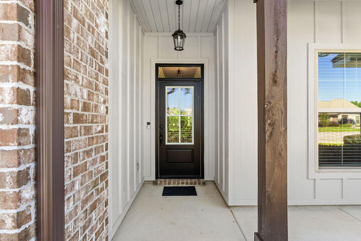 Property Photo: 94 Campfire Cove FL 32439