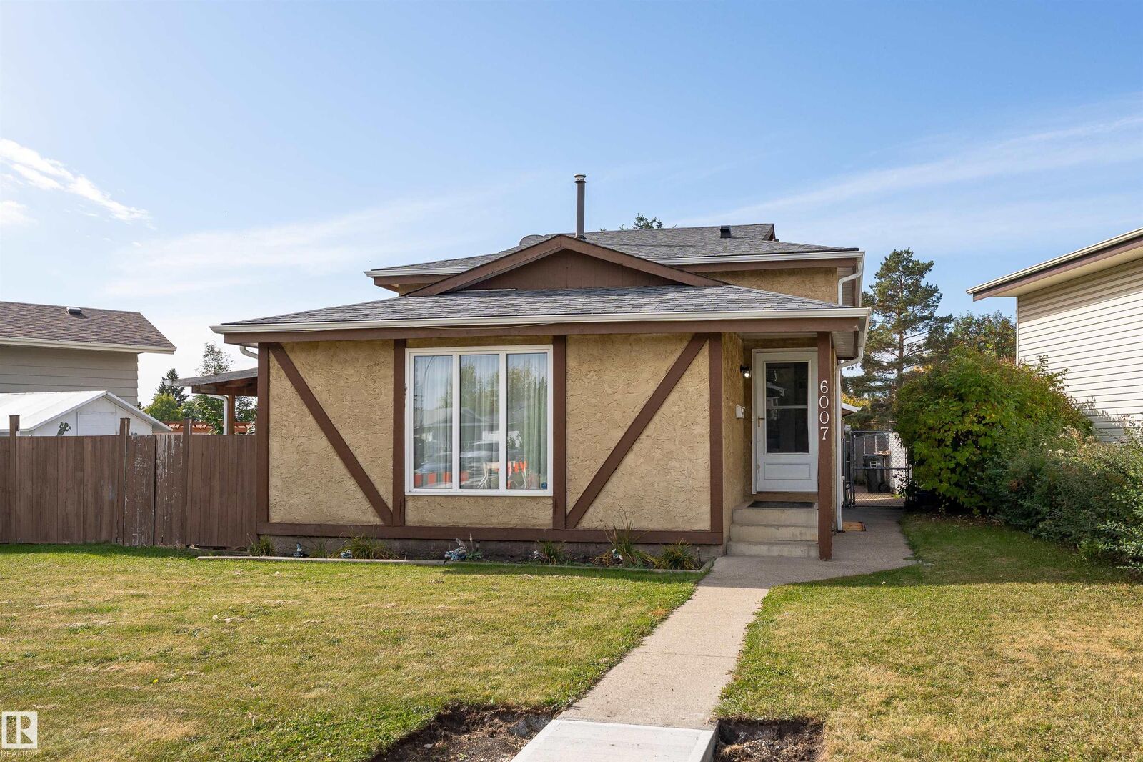 Property Photo: 6007 37 Avenue NW AB T6L 1V3
