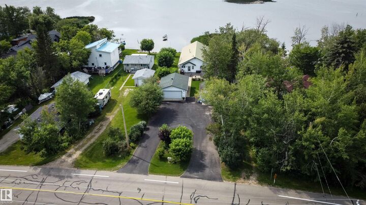 Property Photo:  4740 Sunset Drive  AB T0E 0A0 