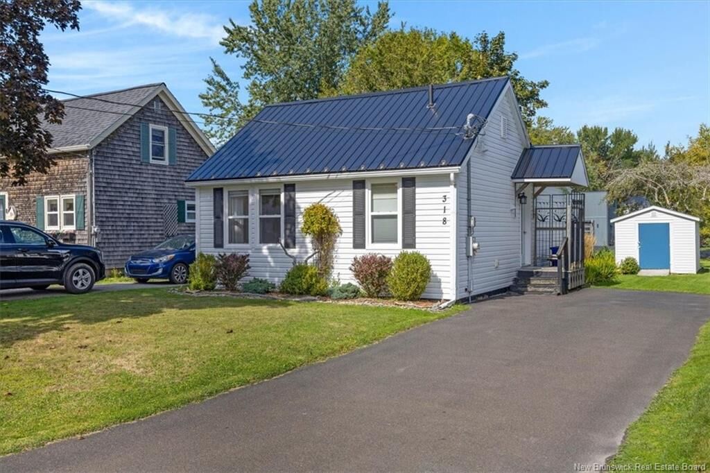Property Photo: 318 Parr Street NB E5B 1M6