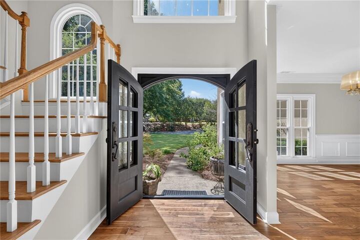 Property Photo:  125 Kiveton Park Drive  GA 30075 