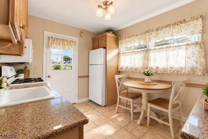 Property Photo:  2747 Meister Ave  NJ 07083 