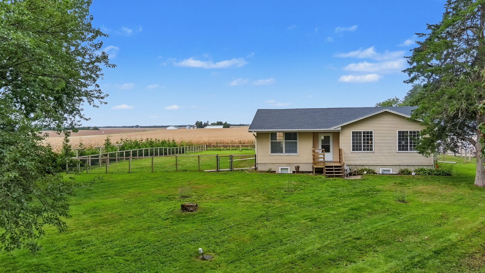 Property Photo: 503 5th Avenue IA 50152