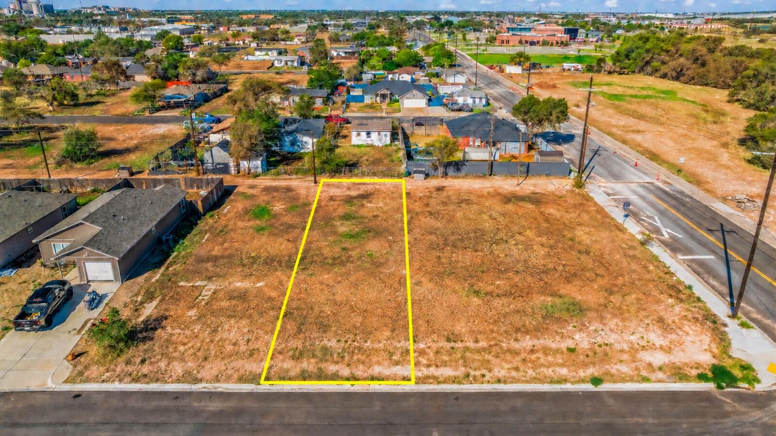 Property Photo:  325 N Avenue Q  TX 79415 