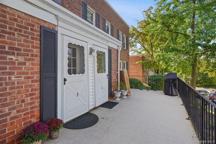 Property Photo:  120 N Broadway 19B  NY 10533 