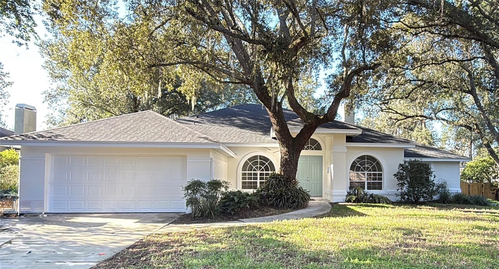 Property Photo:  76 Winding Oaks Lane  FL 32765 