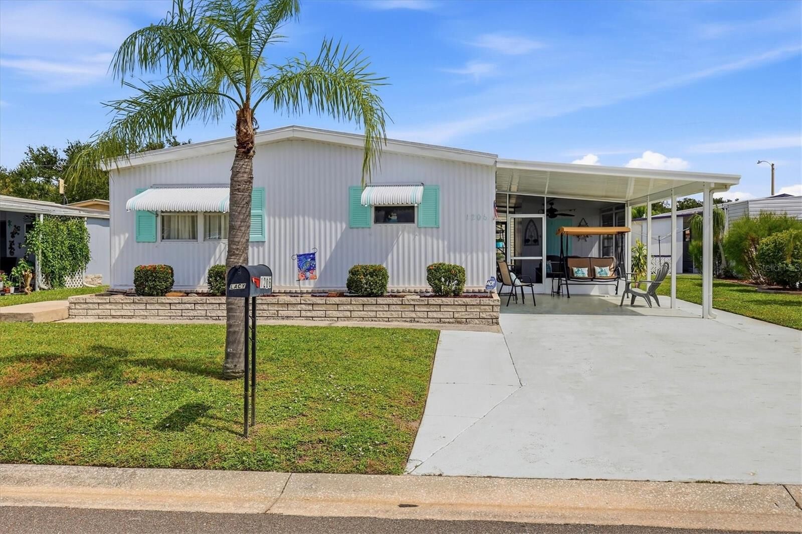 Property Photo: 1206 45th Avenue E FL 34222