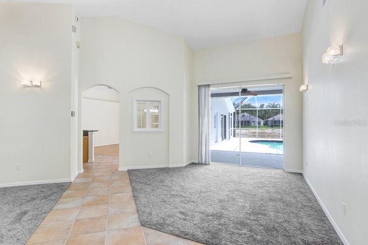 Property Photo:  10227 Quails Landing Avenue  FL 33647 