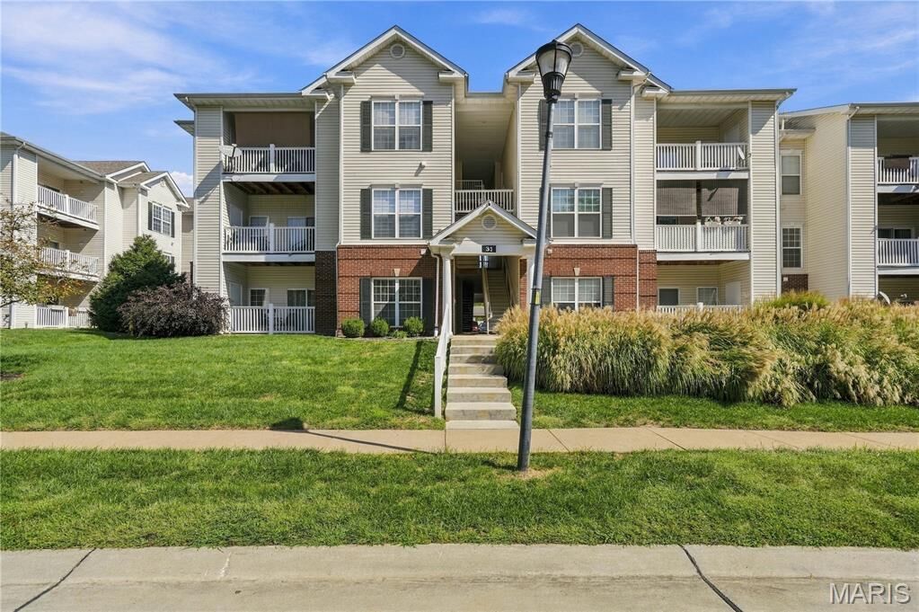 Property Photo:  31 Kassebaum Lane 107  MO 63129 
