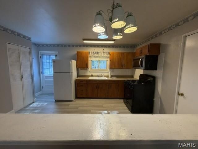 Property Photo:  660 Central Parkway  MO 63031 