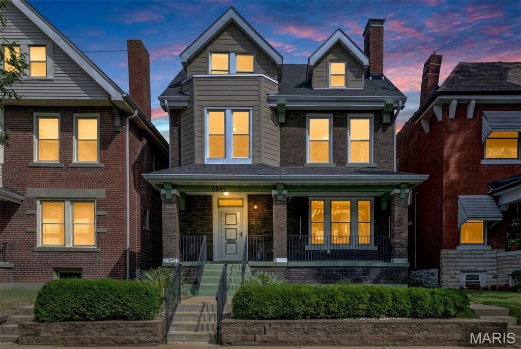 Property Photo:  5849 De Giverville Avenue  MO 63112 