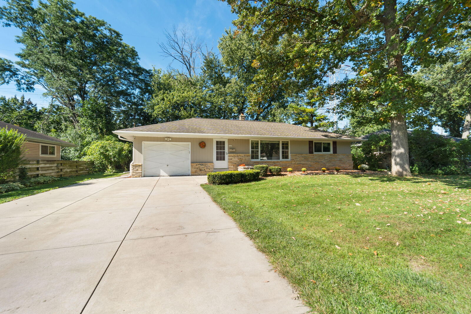 Property Photo: 5937 N Sidney Pl WI 53209